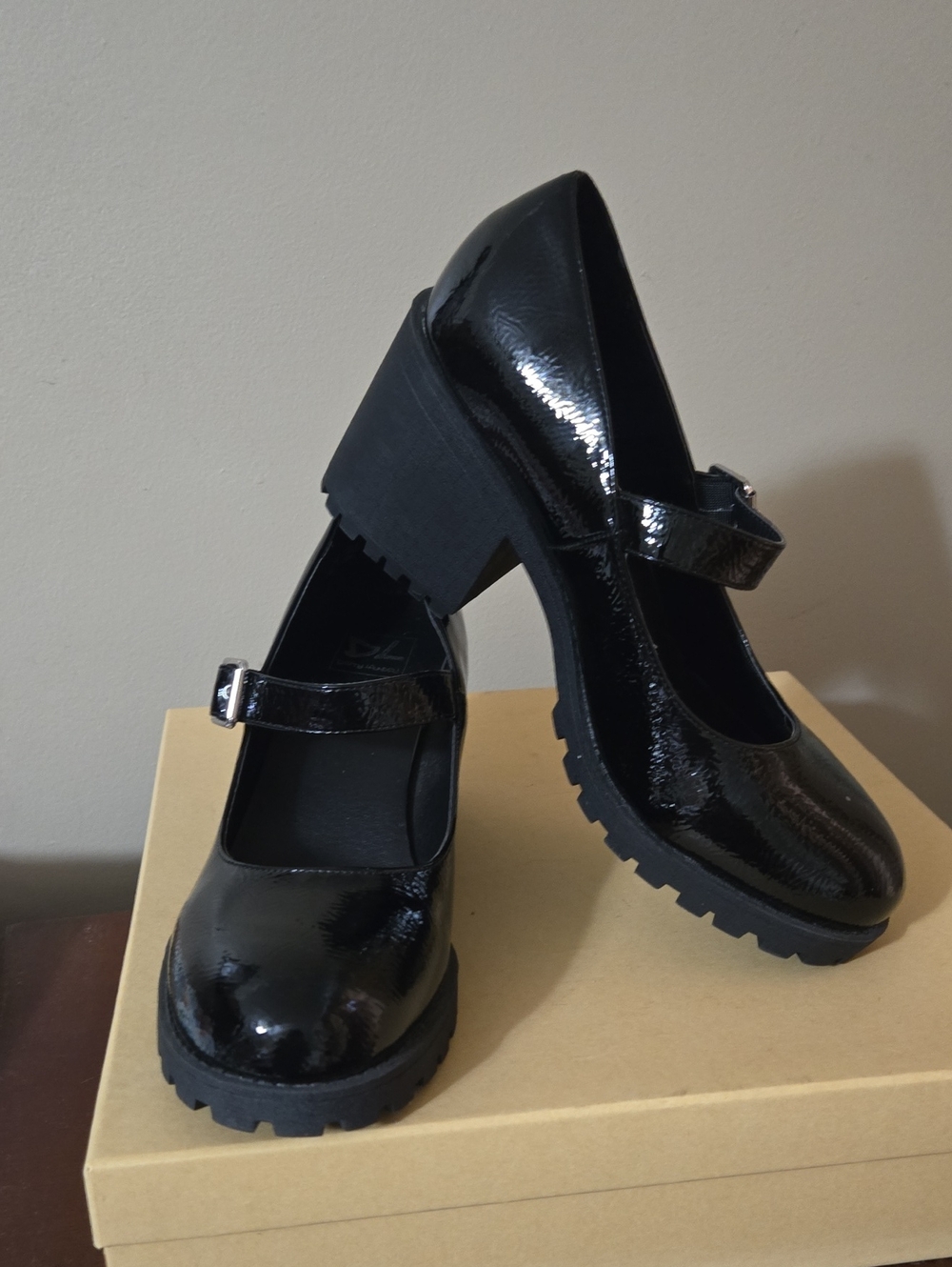 Dirty Laundry Black Patent Mary Jane Block Heel Shoes Size 10W